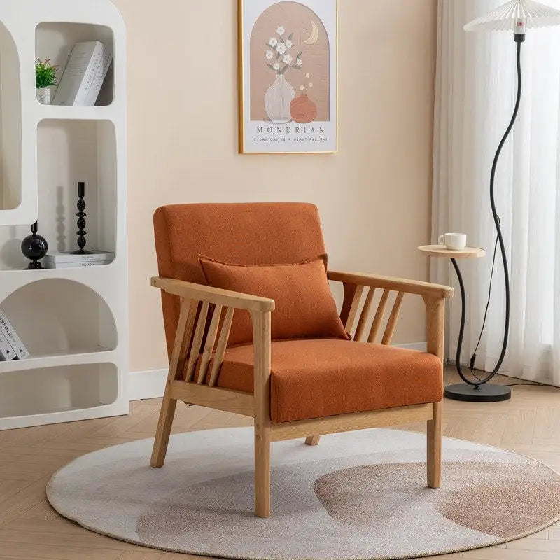 Fauteuil en bois massif rembourré style médiéval