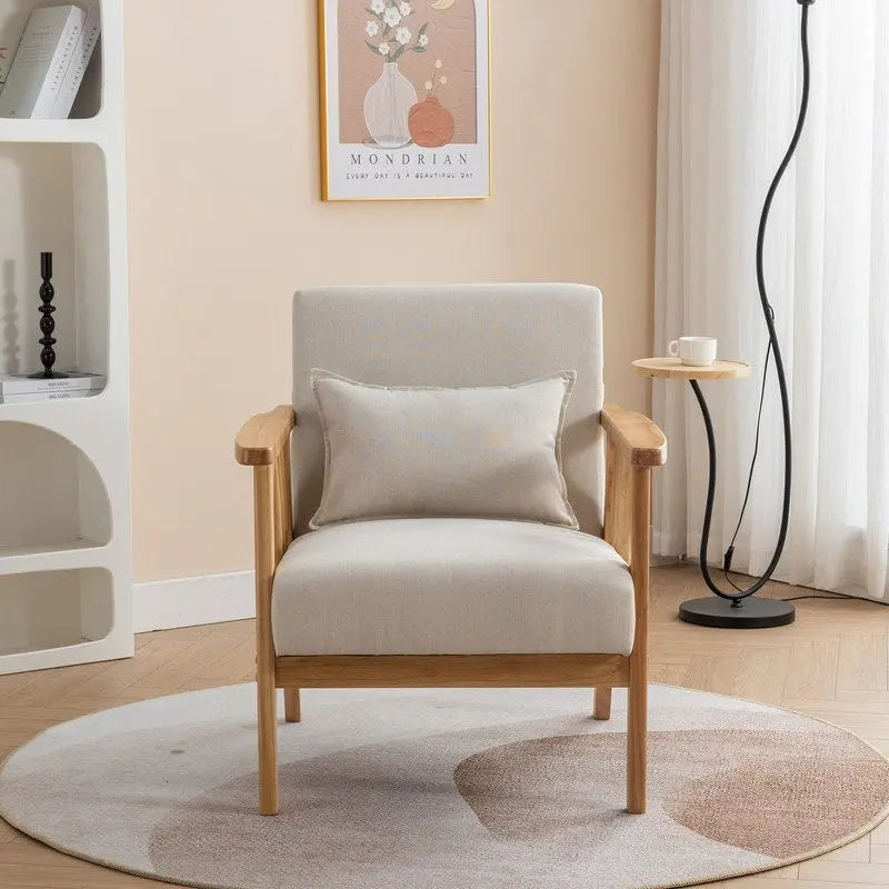 Fauteuil en bois massif rembourré style médiéval