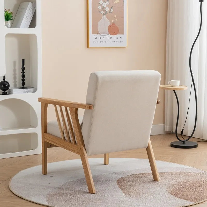 Fauteuil en bois massif rembourré style médiéval
