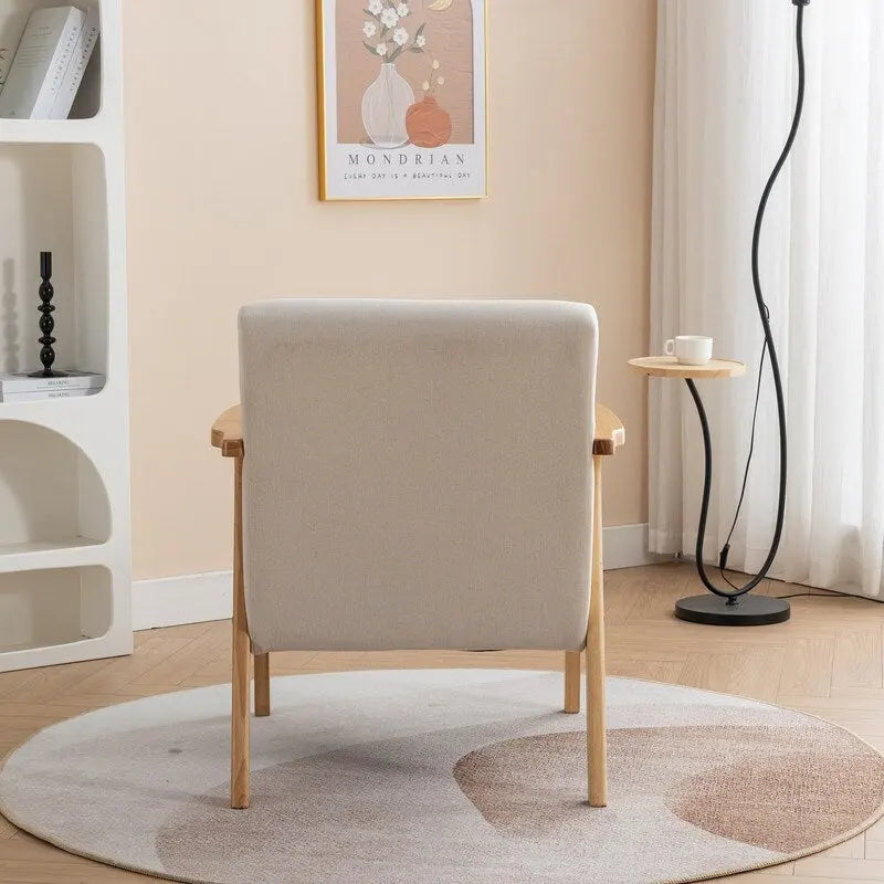 Fauteuil en bois massif rembourré style médiéval