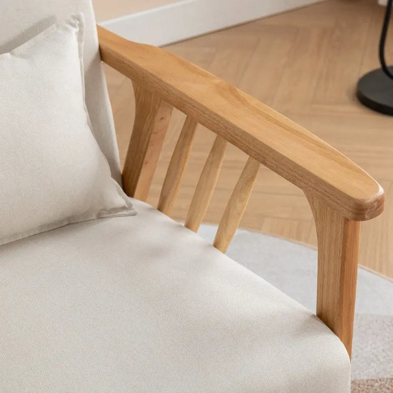 Fauteuil en bois massif rembourré style médiéval