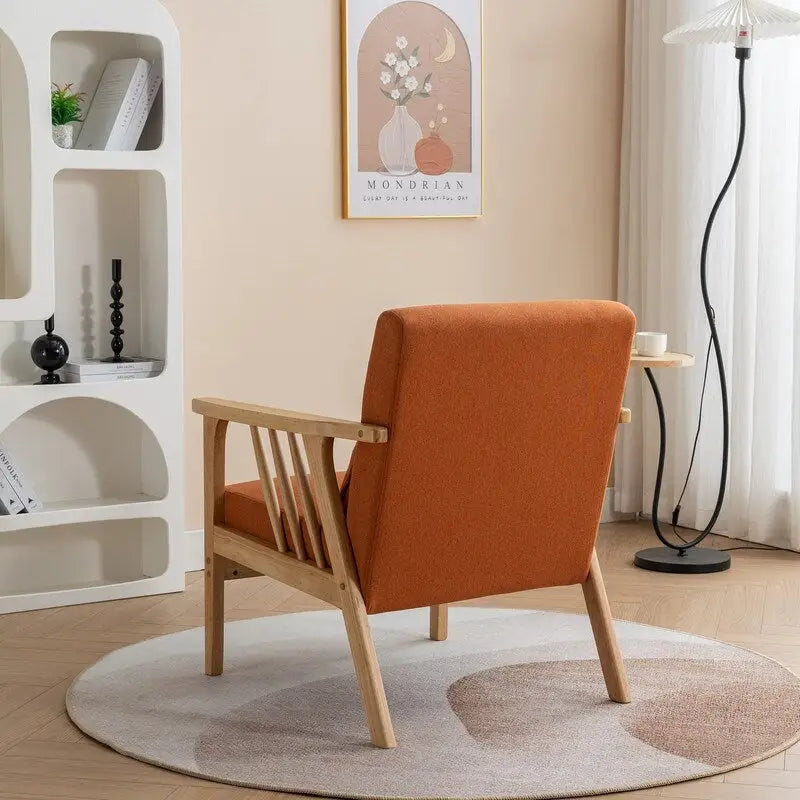Fauteuil en bois massif rembourré style médiéval
