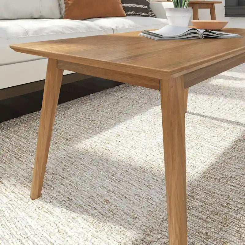 table basse rectangulaire de style médiéval