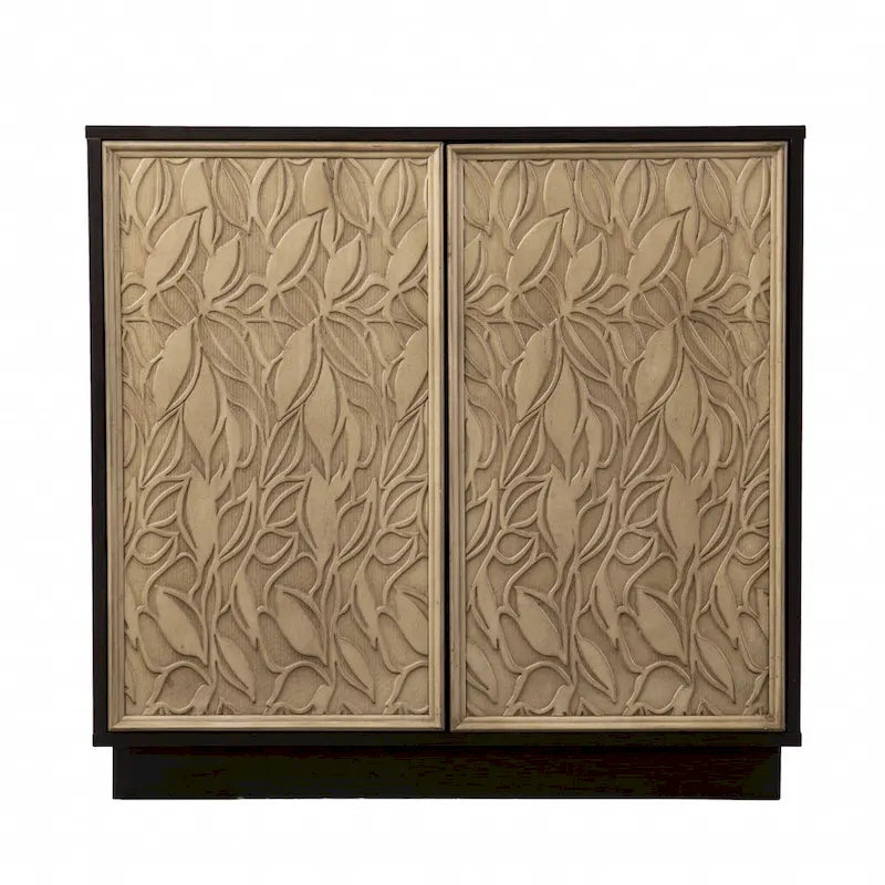 Buffet deux portes sculpté de motifs floraux naturels