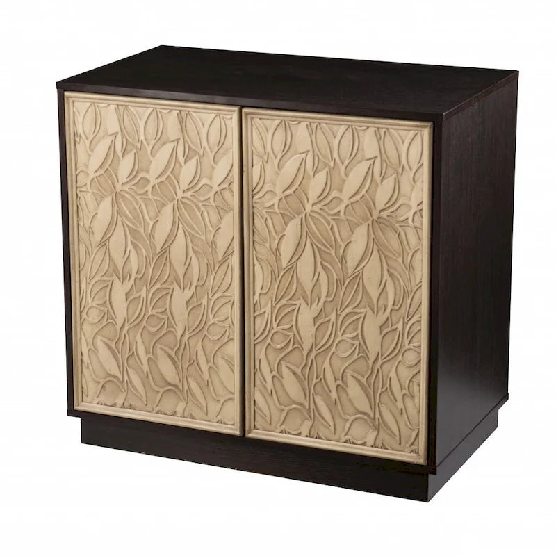 Buffet deux portes sculpté de motifs floraux naturels