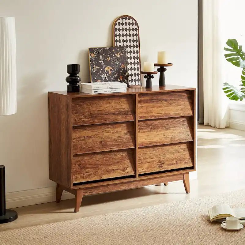 Commode moderne à six tiroirs de style médiéval