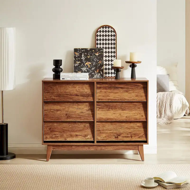 Commode moderne à six tiroirs de style médiéval